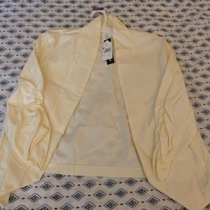 Womens stretchy crop scrunch arm blazer